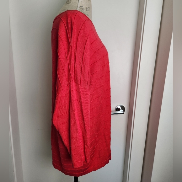 Geometric Knit Sweater Top - Picture 4 of 10